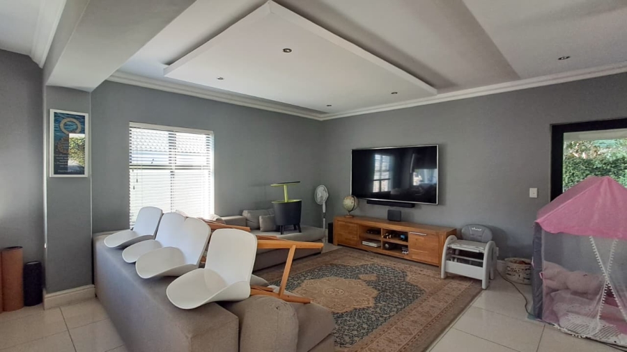 To Let 4 Bedroom Property for Rent in Avalon Estate Western Cape